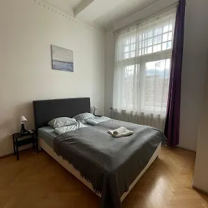 White Pearl Near Gozsdu Budapeszt