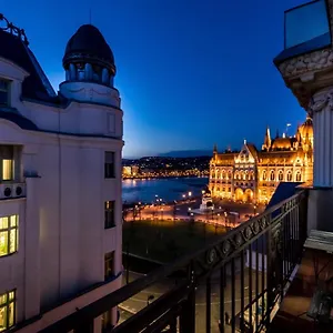 Apartment Amora Homes Breathless View Parliament 2 Luxury With Terrace Free Parking Reservation Needed, Budapest